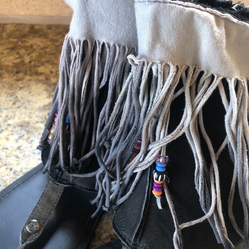 Koolaburra By Ugg Fringe And Bead With Shearling L - image 2